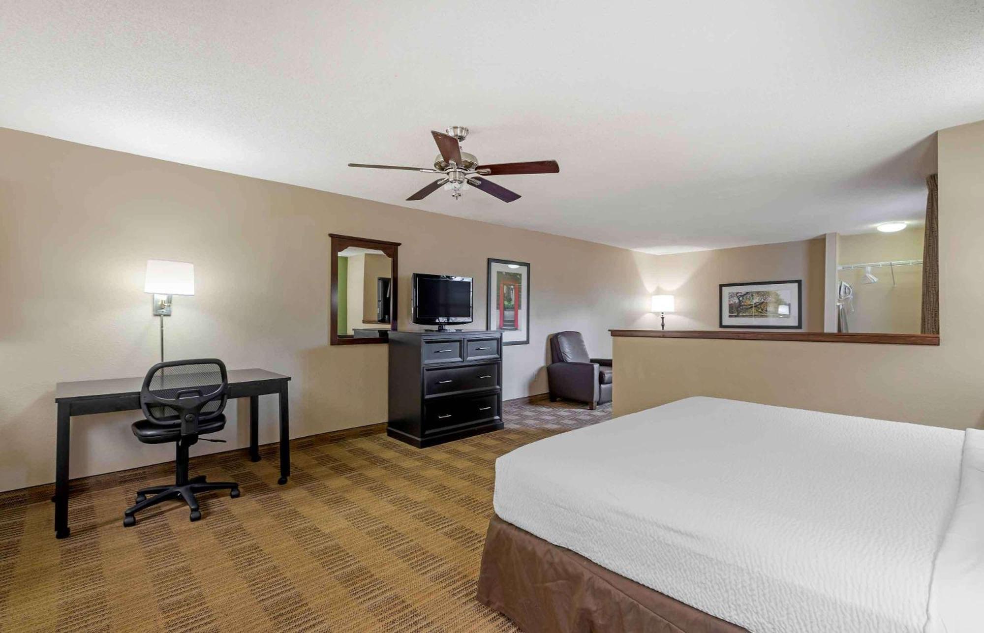 Extended Stay America Select Suites - Atlanta - Clairmont Екстер'єр фото