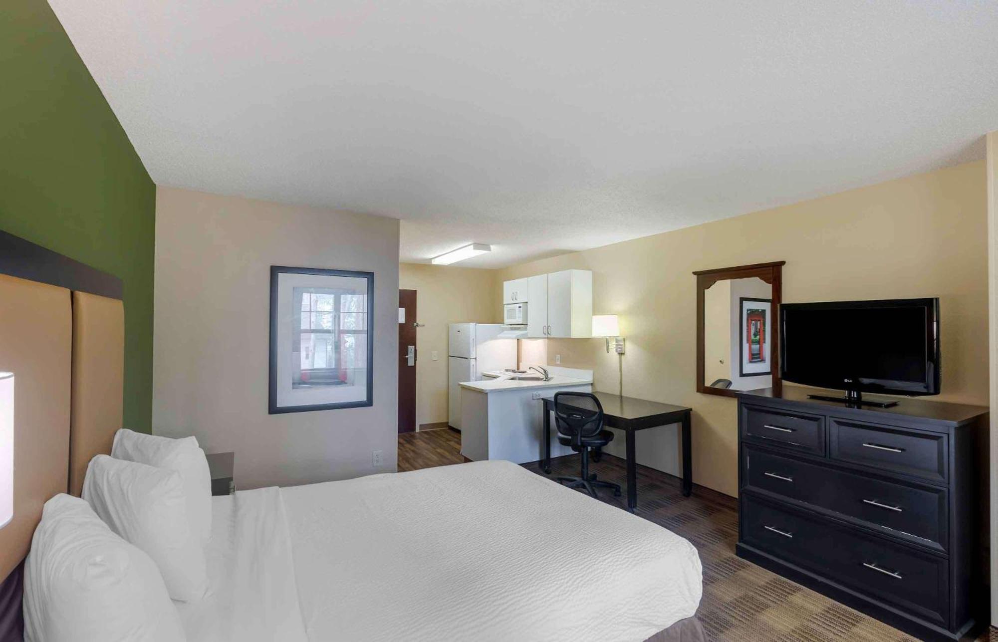 Extended Stay America Select Suites - Atlanta - Clairmont Шамблі Екстер'єр фото