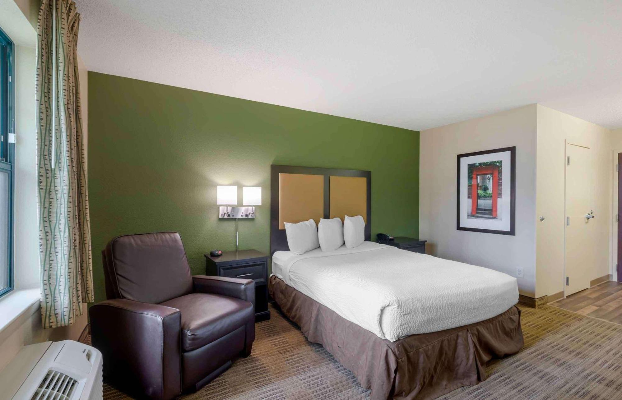 Extended Stay America Select Suites - Atlanta - Clairmont Шамблі Екстер'єр фото