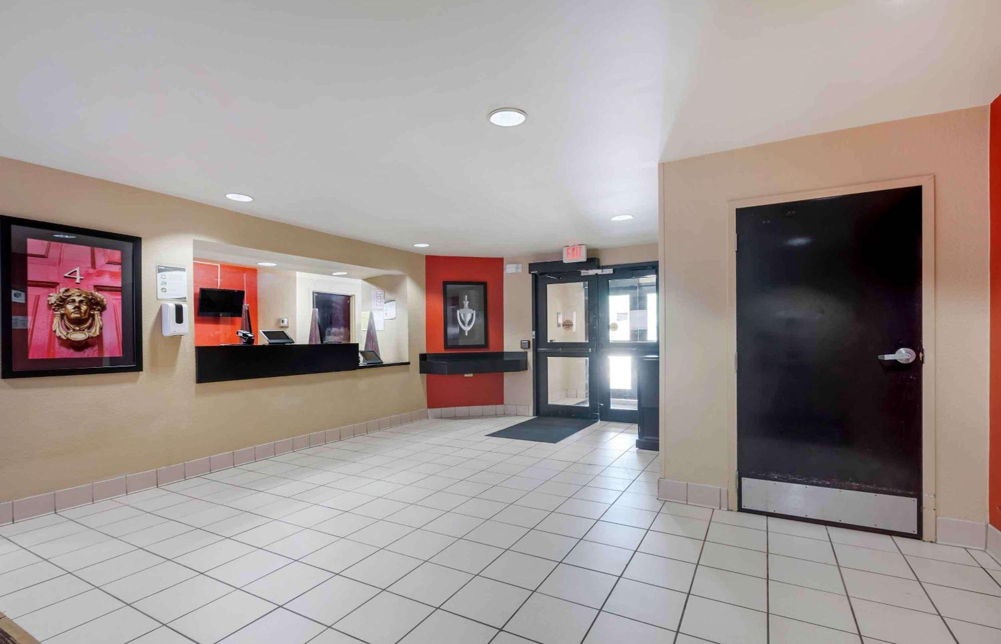 Extended Stay America Select Suites - Atlanta - Clairmont Шамблі Екстер'єр фото